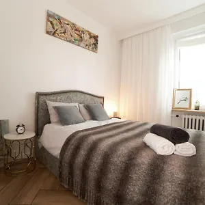 Apartament Wawahome Old Town, Warszawa