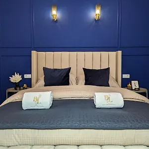  Apartment Bella Luna Luxury - Chic In Historic Square