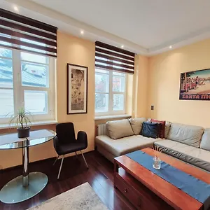  Apartment Krakowskie Przedmiescie 57 Warszawa, Near Old Town